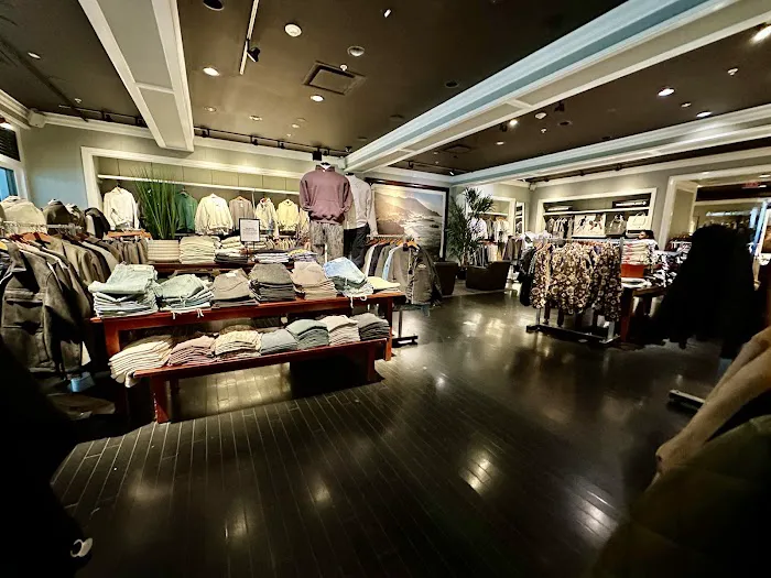 Abercrombie & Fitch 1