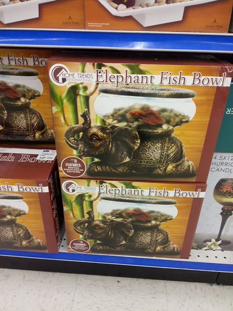 Roses Discount Store 3