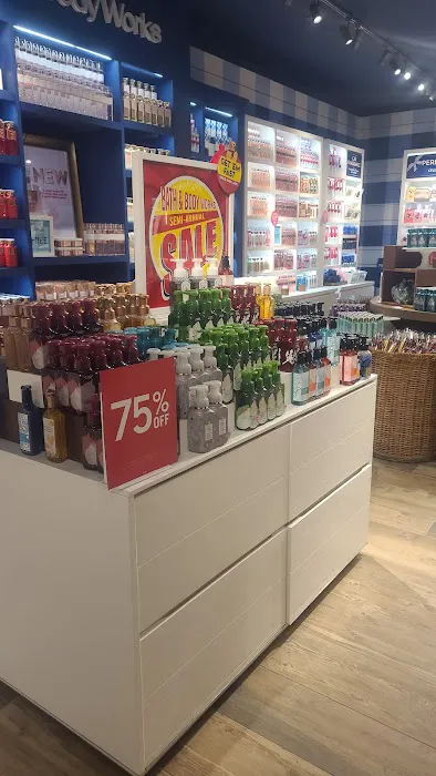Bath & Body Works 1