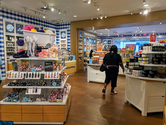 Bath & Body Works 2