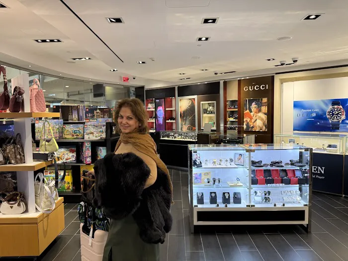Duty Free Americas 6