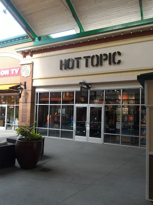 Hot Topic 0