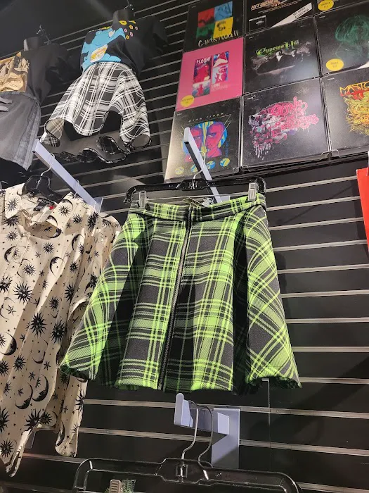 Hot Topic 6
