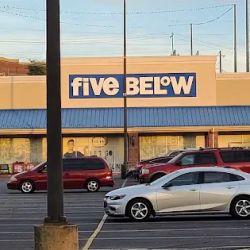 Five Below ico