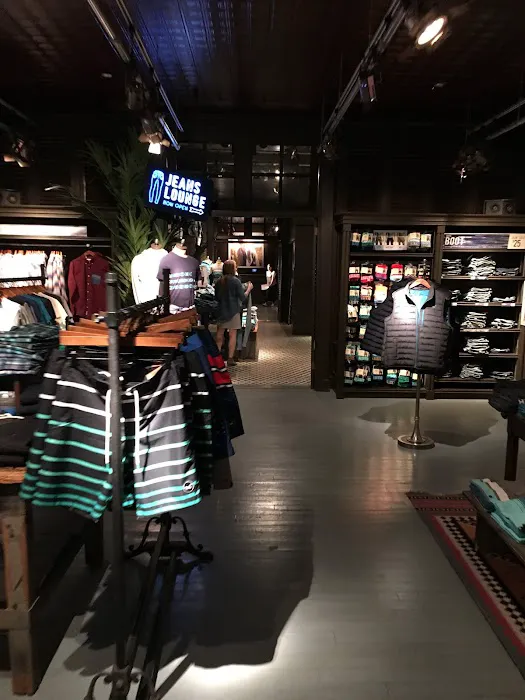 Hollister Co. 3