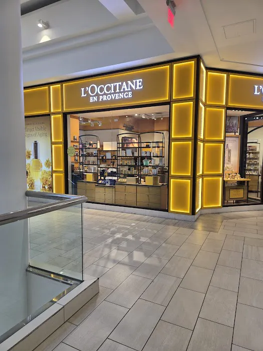 L'OCCITANE EN PROVENCE 8