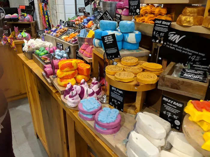 Lush Cosmetics Pheasant Lane 2