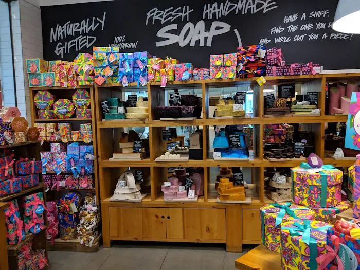 Lush Cosmetics Pheasant Lane 4