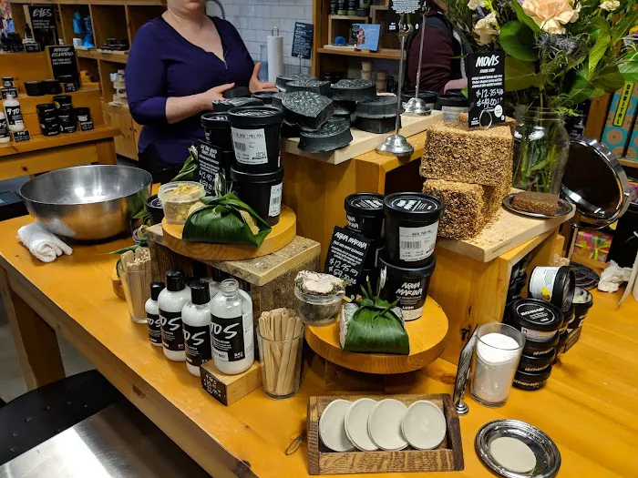 Lush Cosmetics Pheasant Lane 8