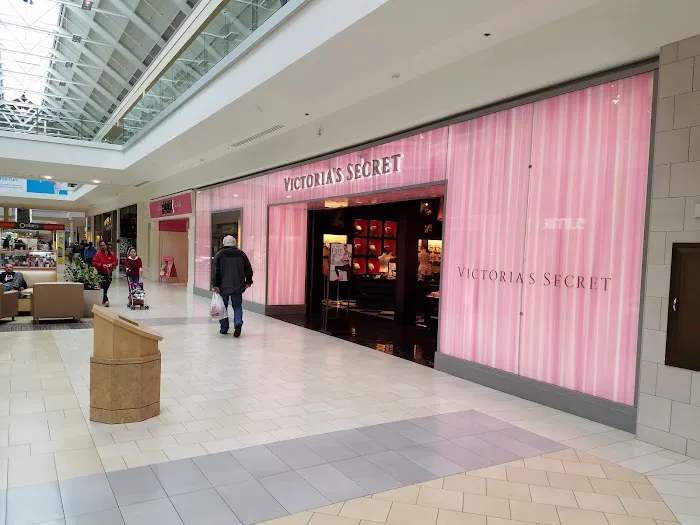 Victoria's Secret & PINK by Victoria's Secret 8