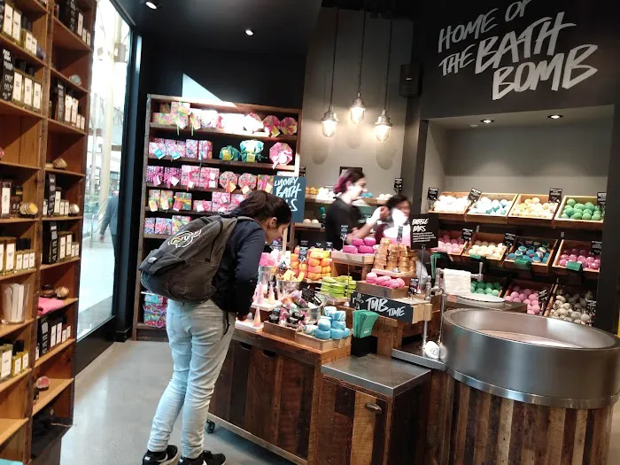 Lush Cosmetics Rockingham Park 9