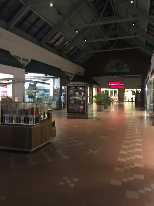 T.J. Maxx & HomeGoods 9