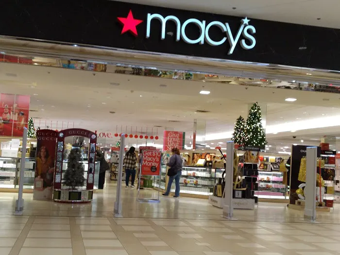 Macy's 0