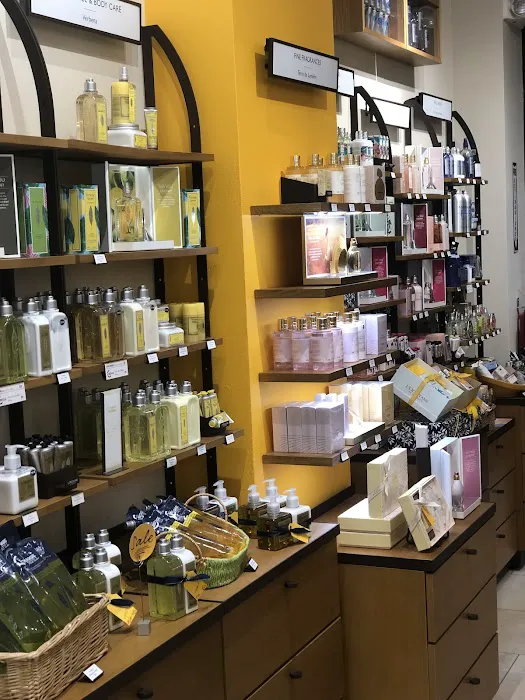 L'OCCITANE EN PROVENCE 3