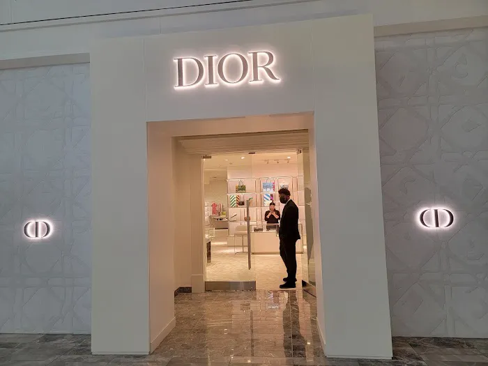 DIOR Boston Copley Place 6