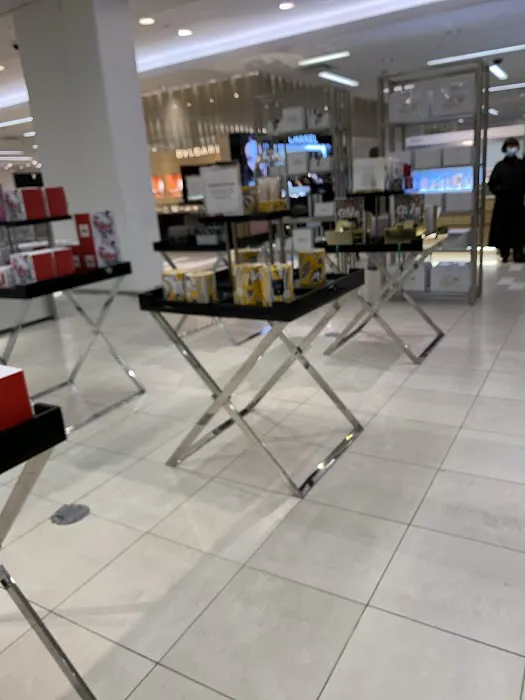 Saks Fifth Avenue Men's Store 1