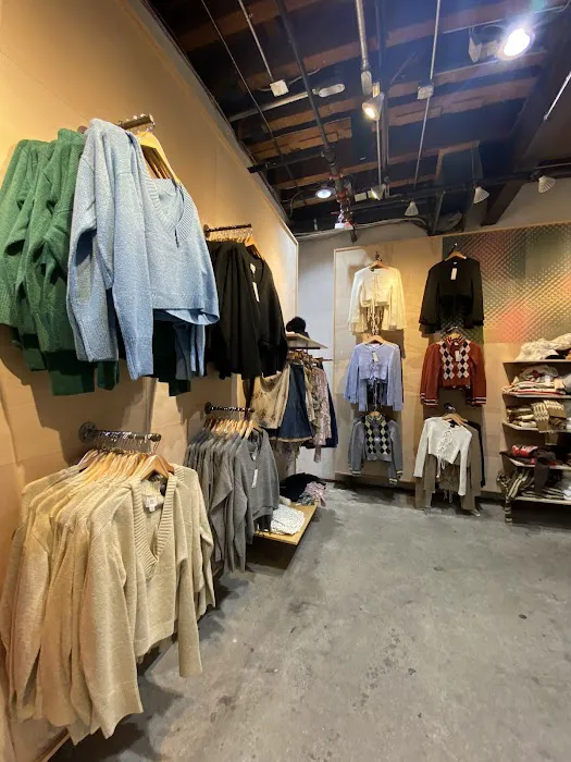Urban Outfitters 7