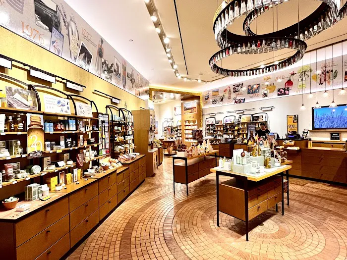 L'OCCITANE EN PROVENCE 1
