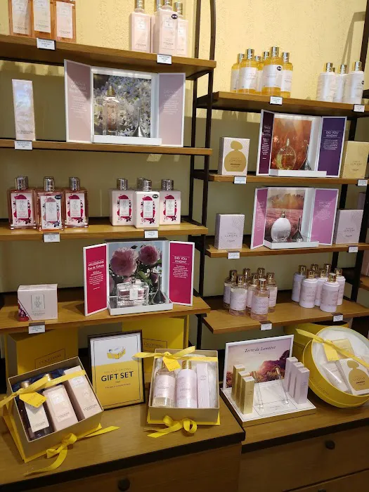 L'OCCITANE EN PROVENCE 4