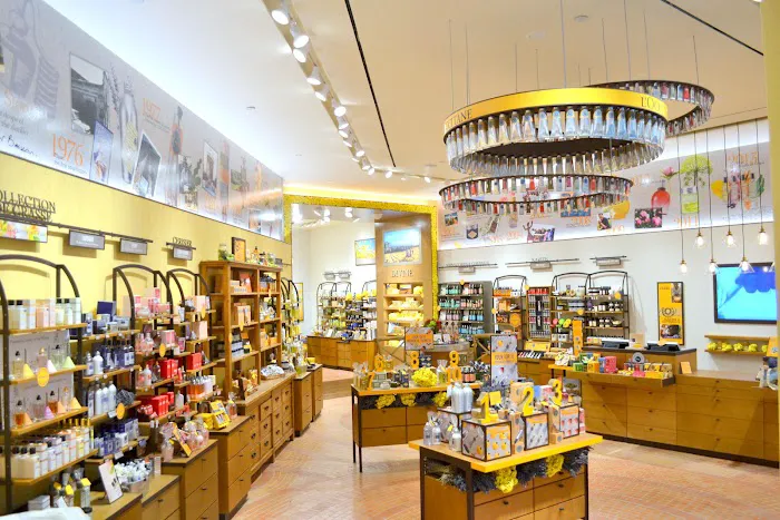 L'OCCITANE EN PROVENCE 8