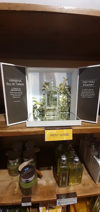 L'OCCITANE EN PROVENCE 9
