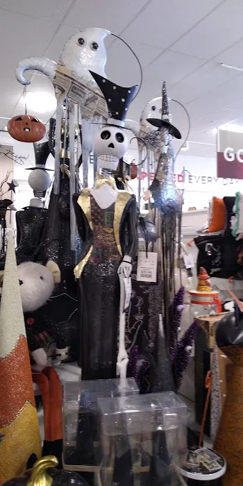 T.J. Maxx & HomeGoods 1