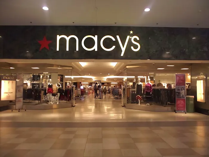 Macy's Backstage 0