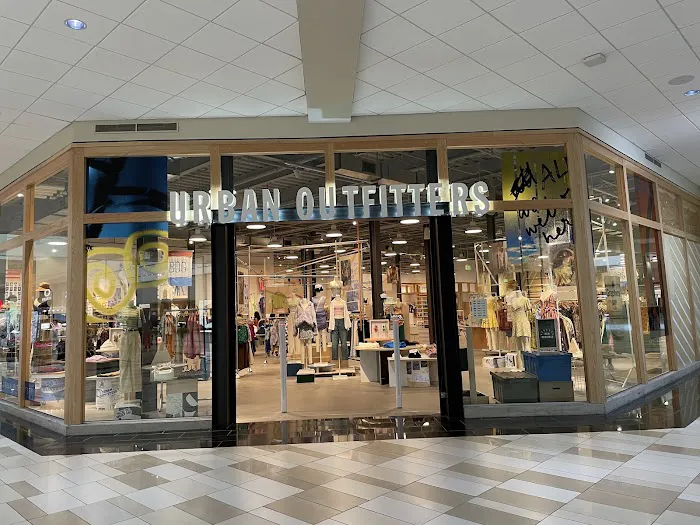 Urban Outfitters 4