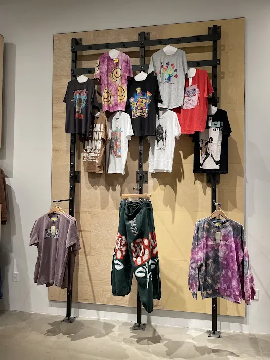 Urban Outfitters 7