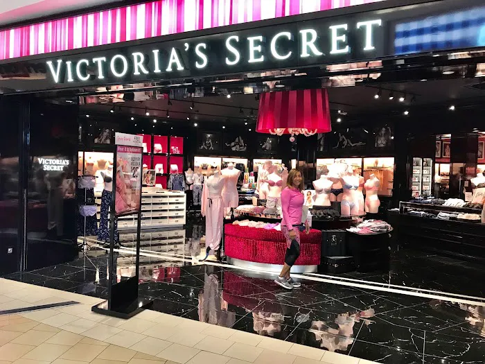 Victoria's Secret 0