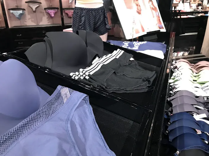 Victoria's Secret 8