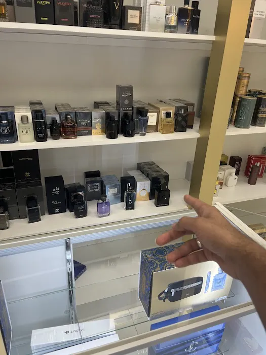 Hermain Perfumes 0