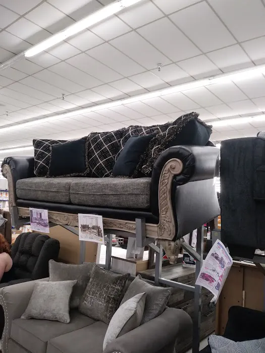 Roses Discount Store 5