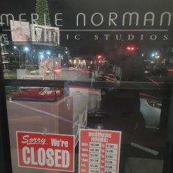 Merle Norman Cosmetics Studio ico