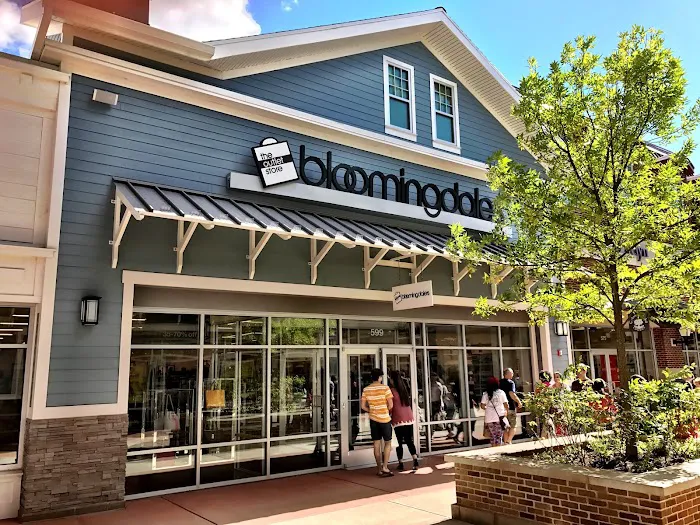 Bloomingdale's Outlet 1