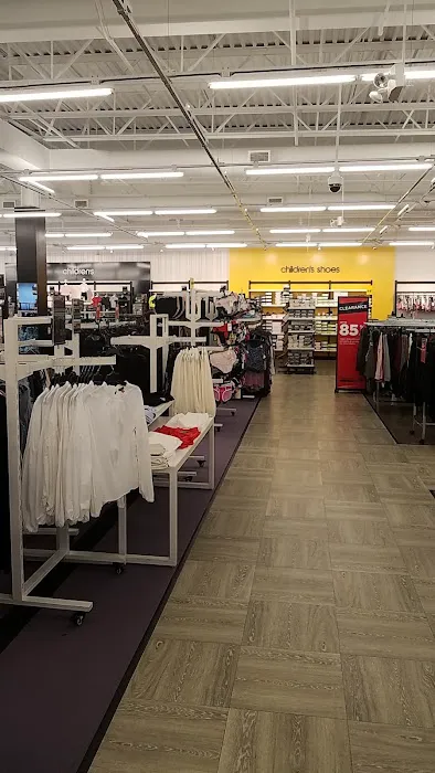 Bloomingdale's Outlet 0