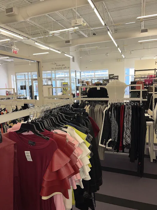 Bloomingdale's Outlet 5