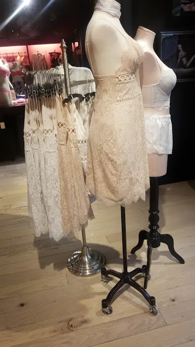 Victoria's Secret & PINK by Victoria's Secret 7