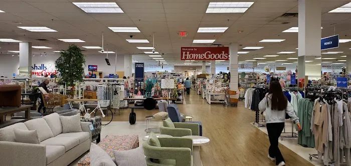 Marshalls & HomeGoods 4