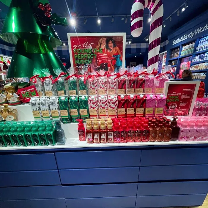 Bath & Body Works 2