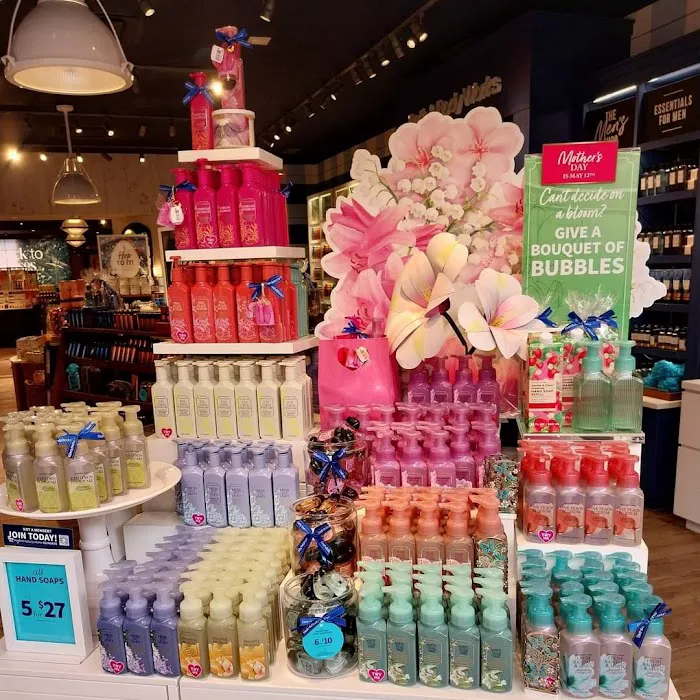 Bath & Body Works 4
