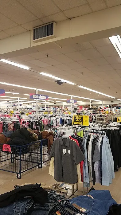 Roses Discount Store 4