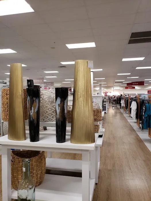T.J. Maxx & HomeGoods 3