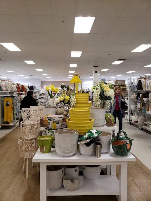 T.J. Maxx & HomeGoods 6