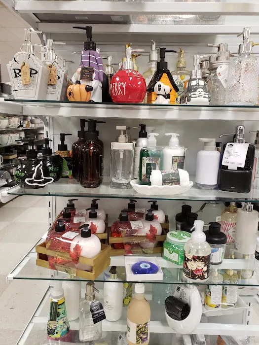T.J. Maxx & HomeGoods 9