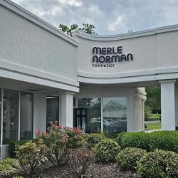 Merle Norman Cosmetics Studio ico