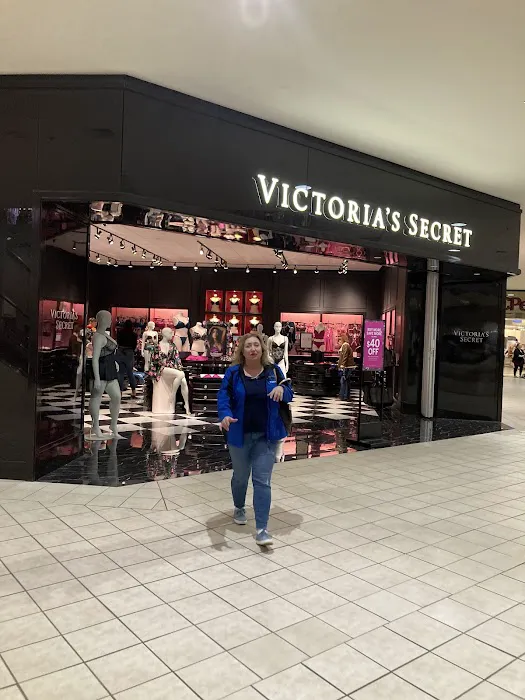 Victoria's Secret 0