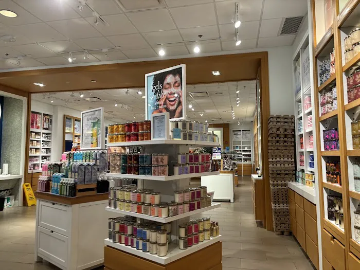 Bath & Body Works 1