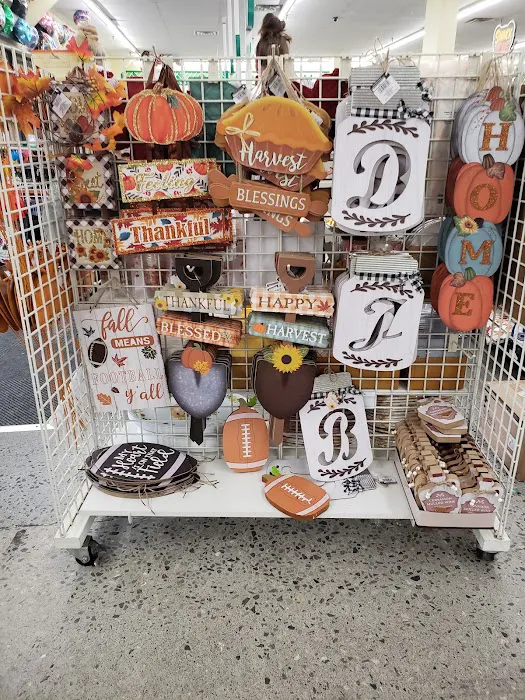Dollar Tree 6
