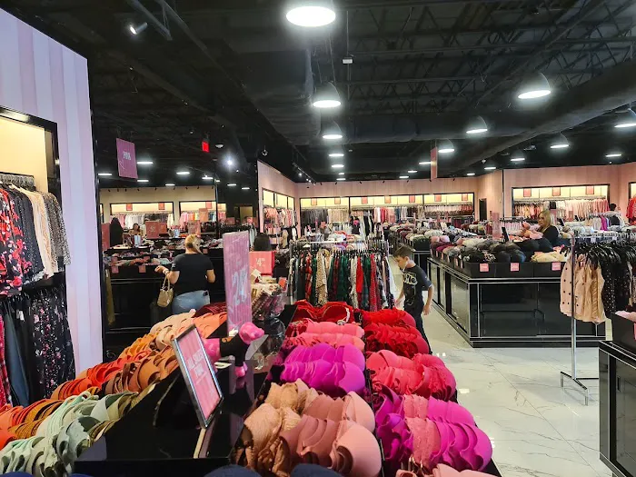 Victoria's Secret Outlet 4
